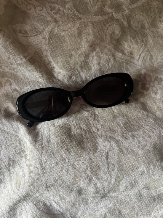 Luv Lou The Honey sunglasses main image 8